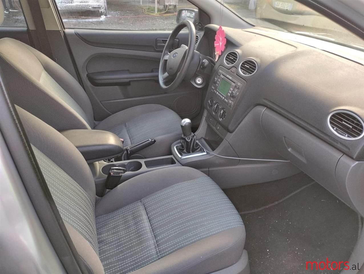 2007' Ford Focus photo #4