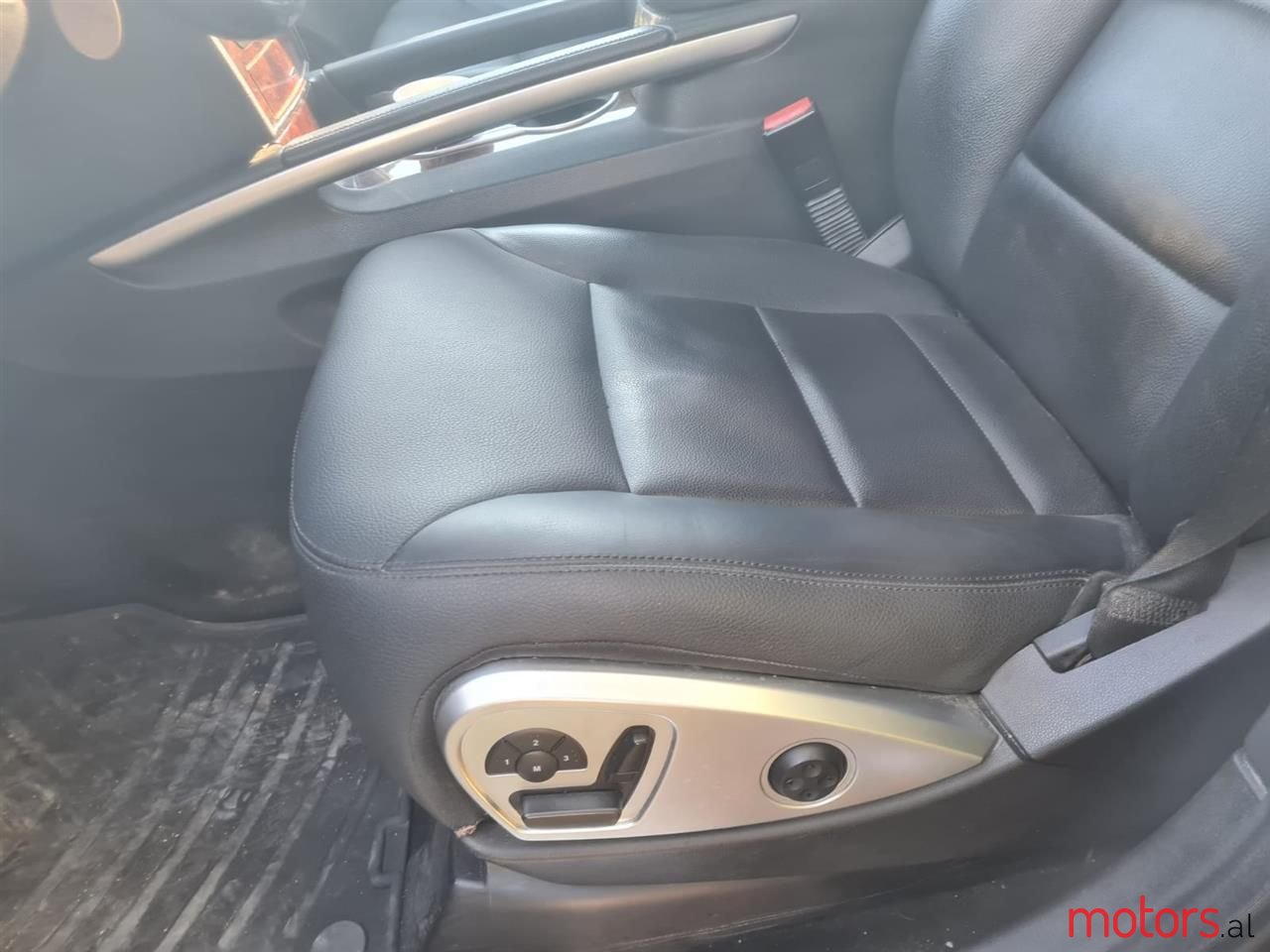 2009' Mercedes-Benz 290 photo #5