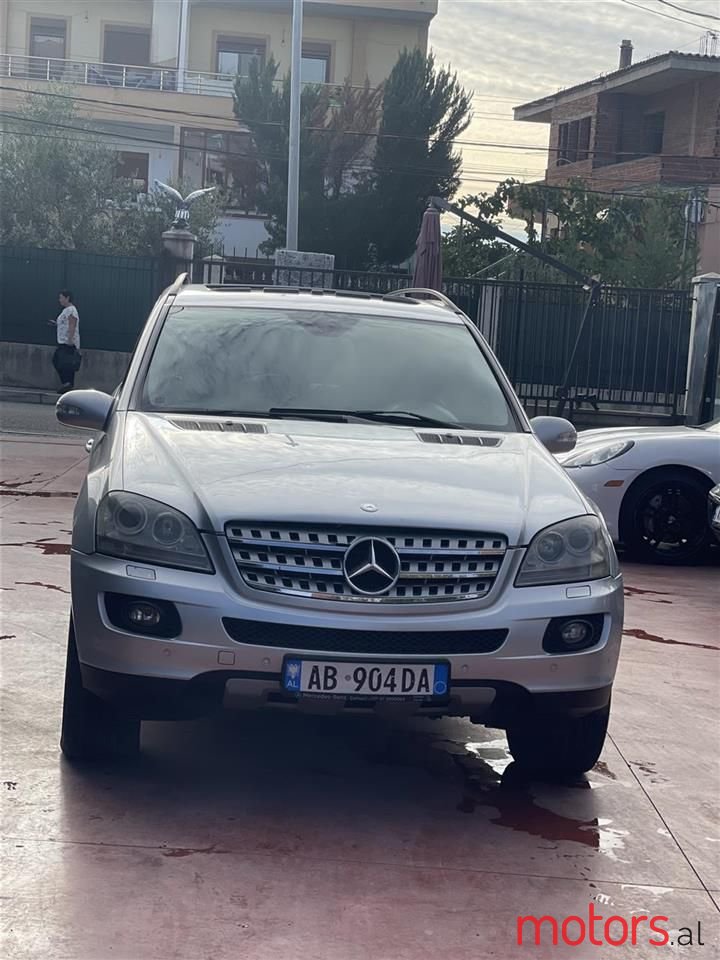 2008' Mercedes-Benz ML 320 photo #1