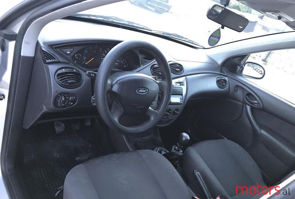 2004' Ford Focus photo #4