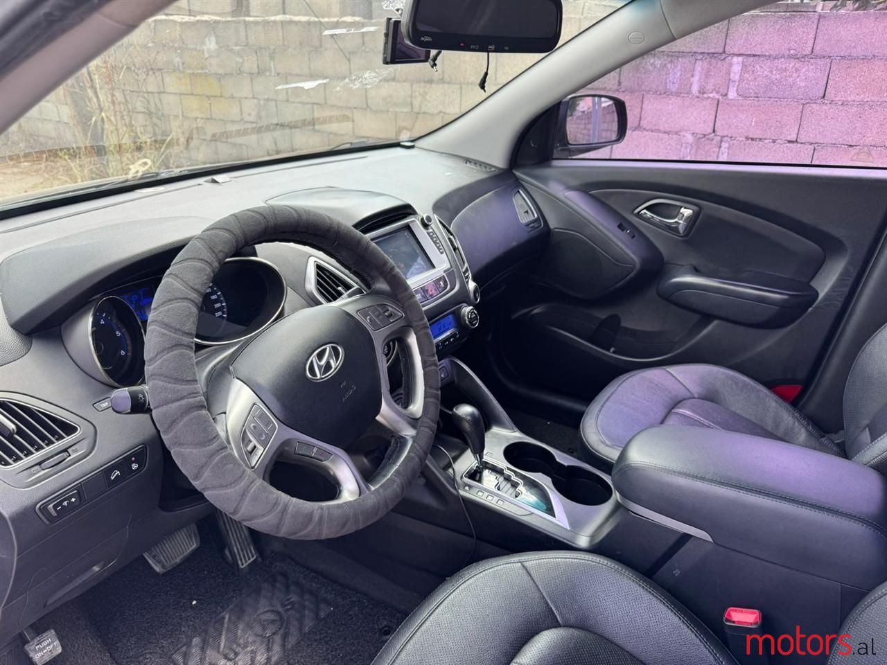 2012' Hyundai Tucson photo #5