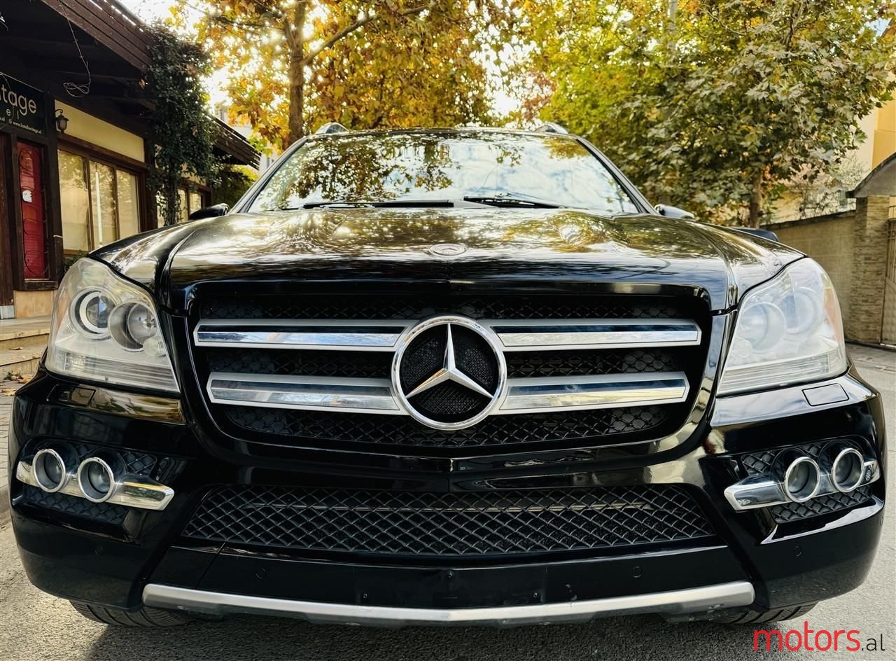 2011' Mercedes-Benz GL 350 photo #1