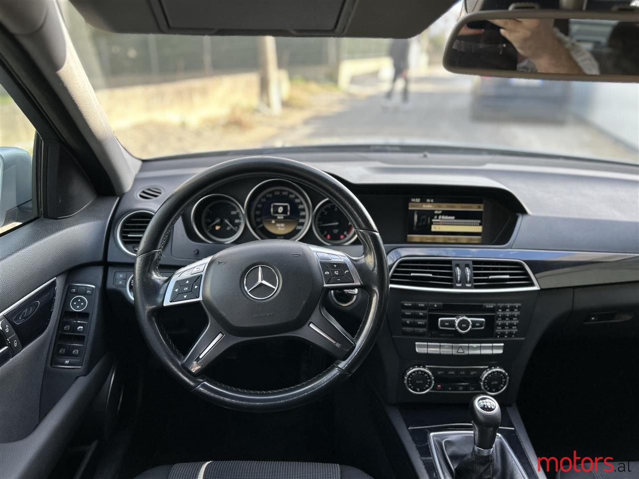 2013' Mercedes-Benz C 200 photo #5