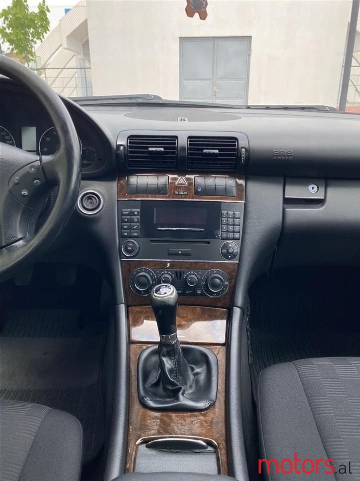 2005' Mercedes-Benz C 180 photo #3