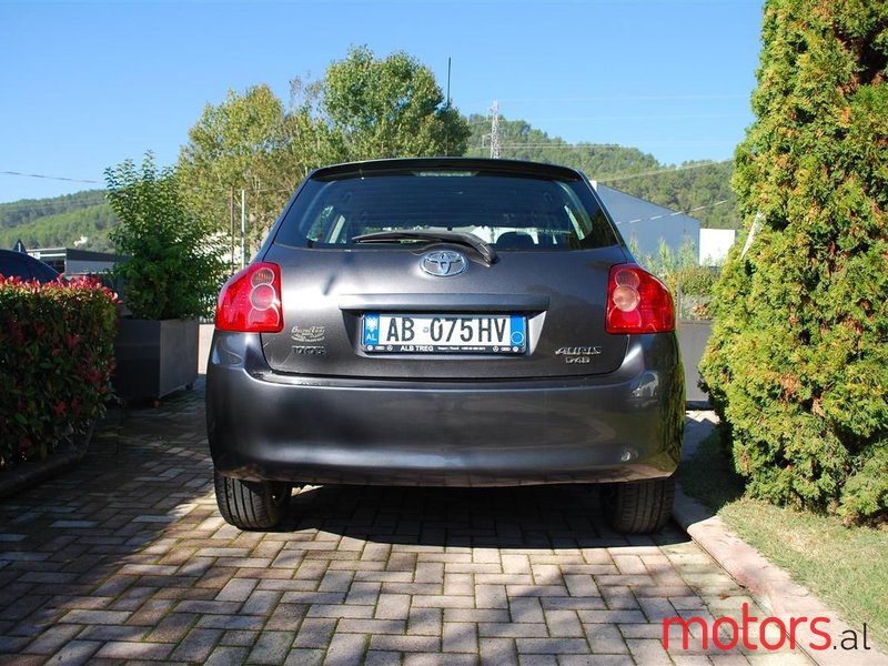 2007' Toyota Auris photo #3