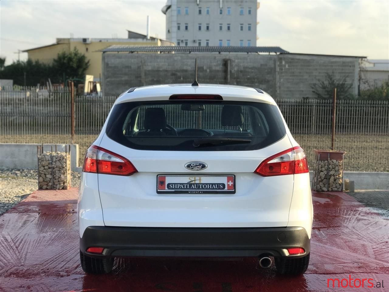 2011' Ford Focus photo #6