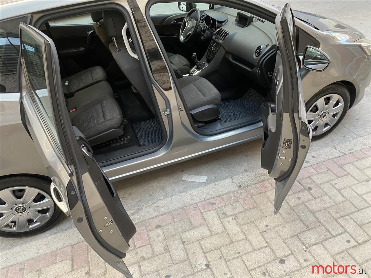 2015' Opel Meriva photo #2