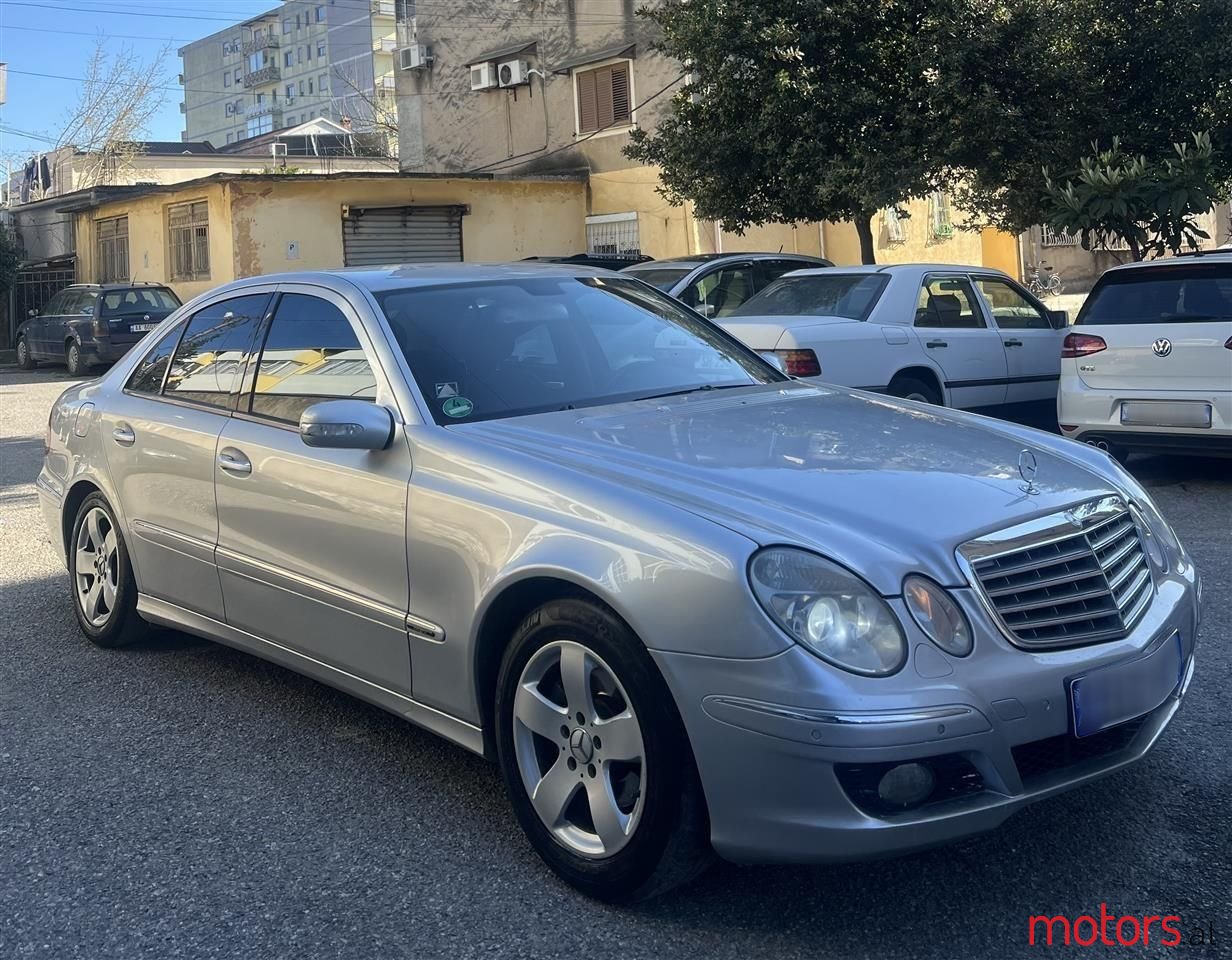 2004' Mercedes-Benz 220 photo #1