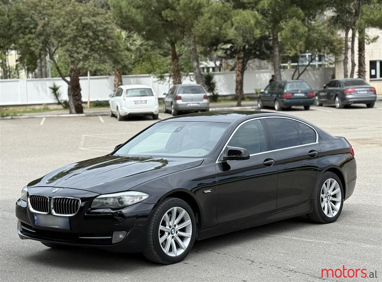 2010' BMW 530 photo #1