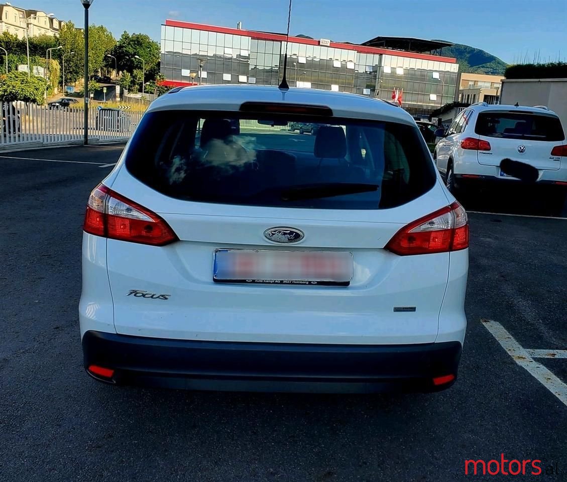 2012' Ford Focus photo #6