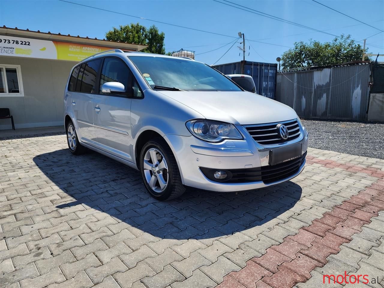 2008' Volkswagen Touran photo #2