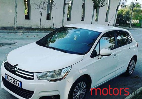 2012' Citroen C4 photo #1