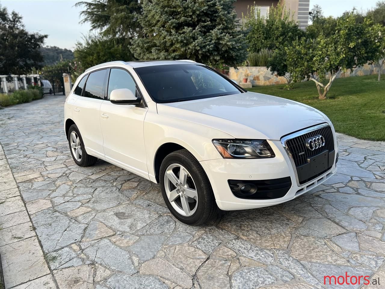 2011' Audi Q5 photo #1