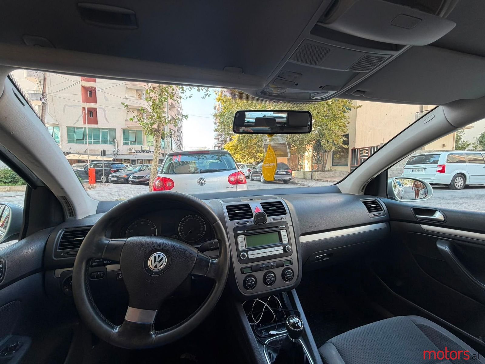 2008' Volkswagen Golf photo #2