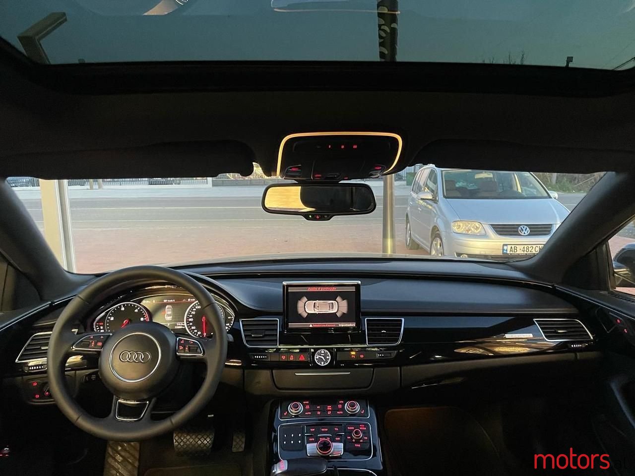 2013' Audi A8 photo #5