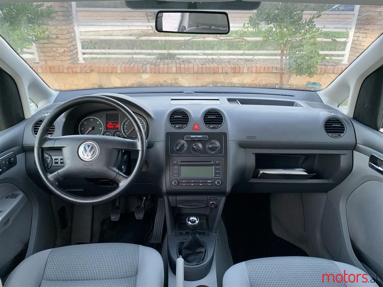 2006' Volkswagen Caddy photo #2