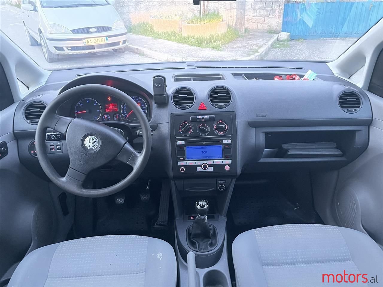 2008' Volkswagen Caddy photo #3