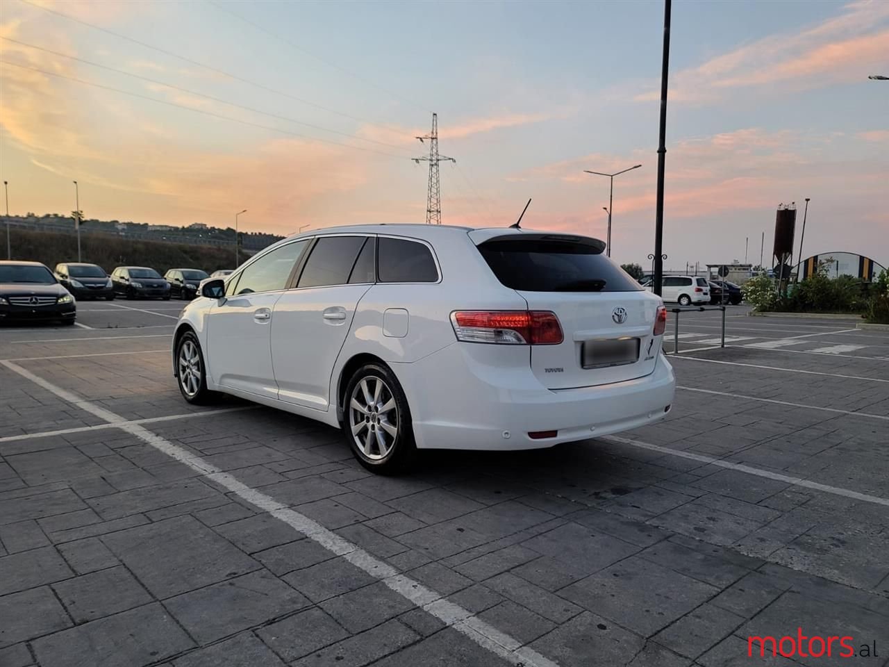 2009' Toyota Avensis photo #5