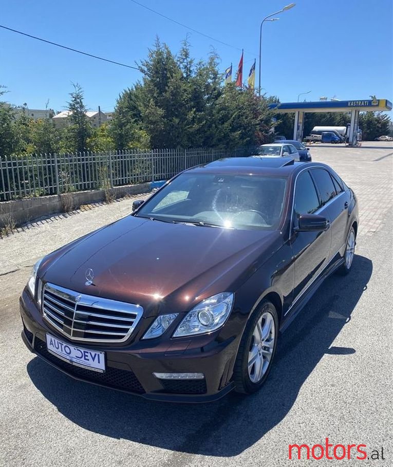 2010' Mercedes-Benz E 350 photo #1