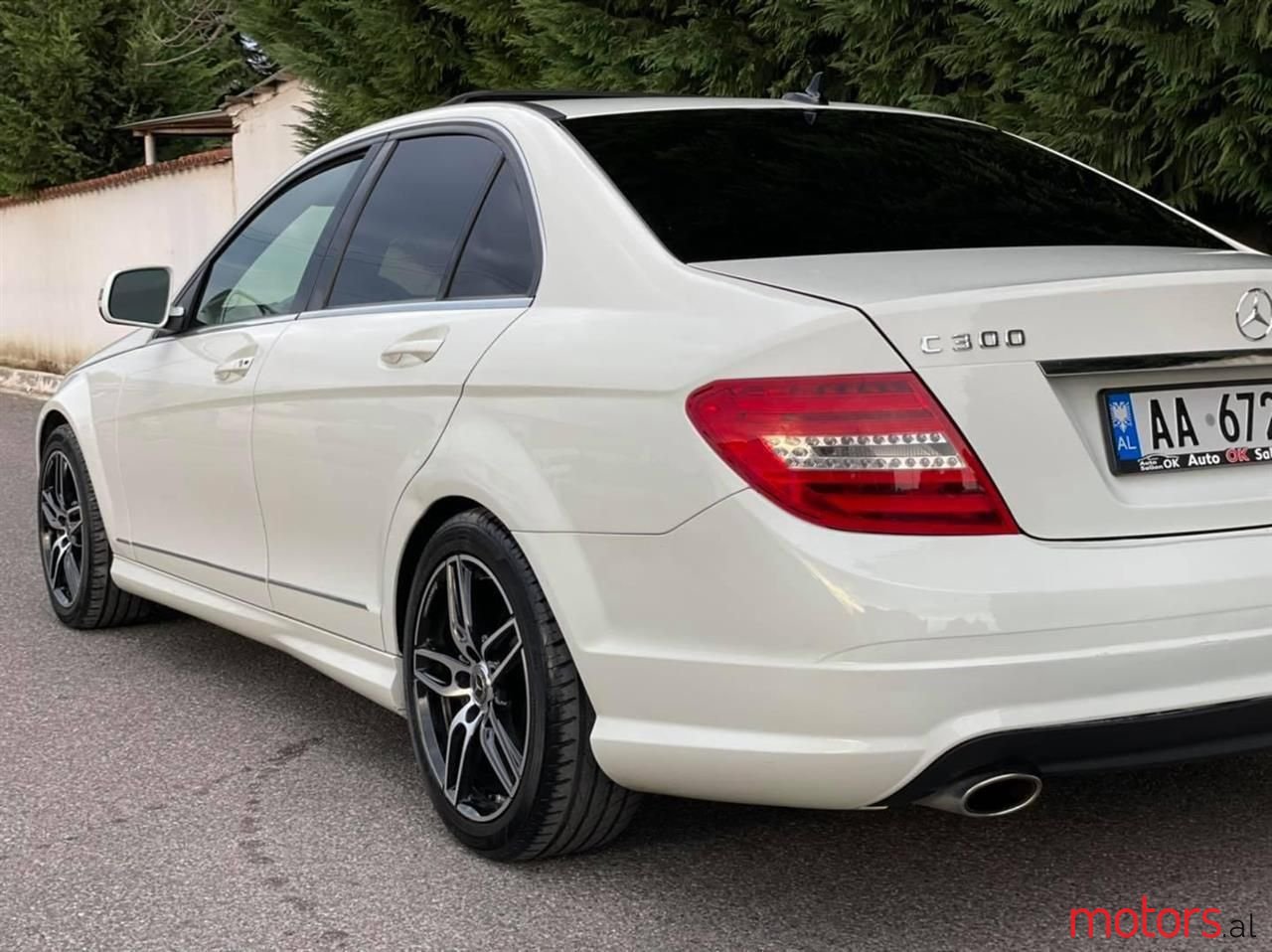 2008' Mercedes-Benz C 300 photo #2