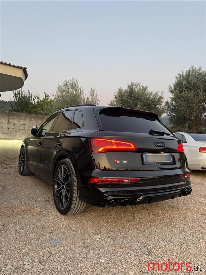 2018' Audi SQ5 photo #6