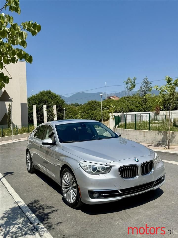 2015' BMW 535 photo #2