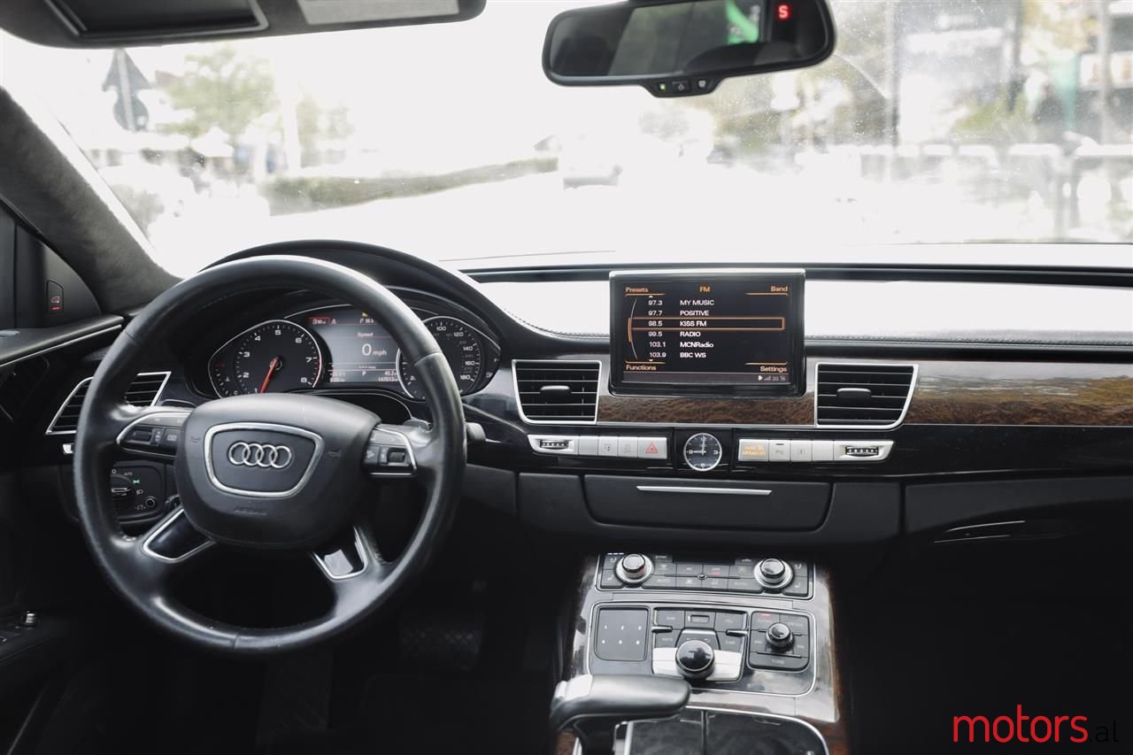 2012' Audi A8 photo #4