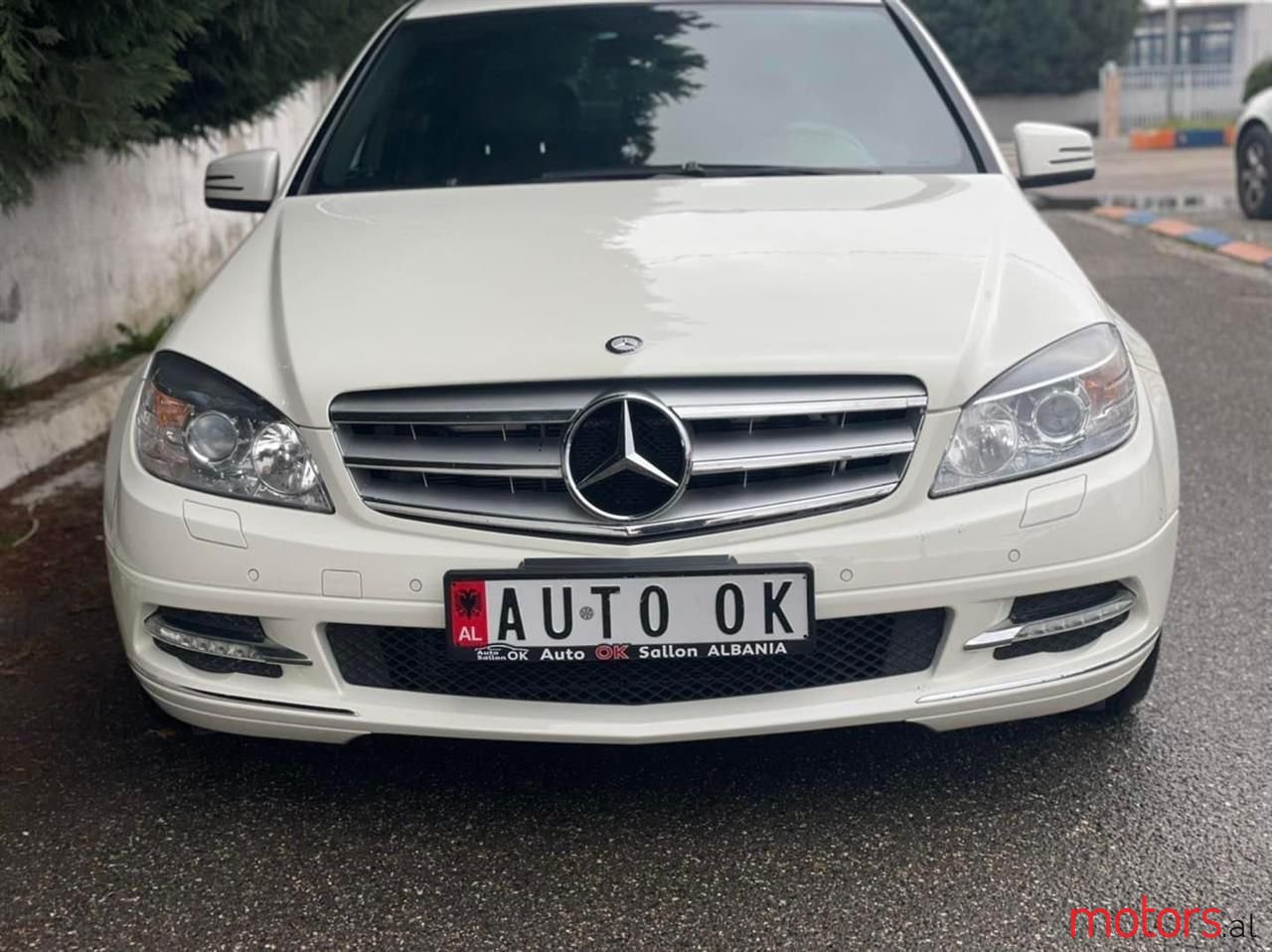 2011' Mercedes-Benz C 250 photo #1