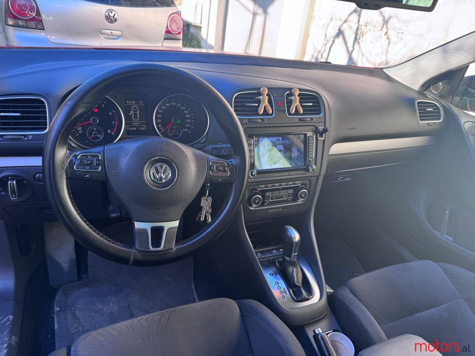 2012' Volkswagen Golf photo #3