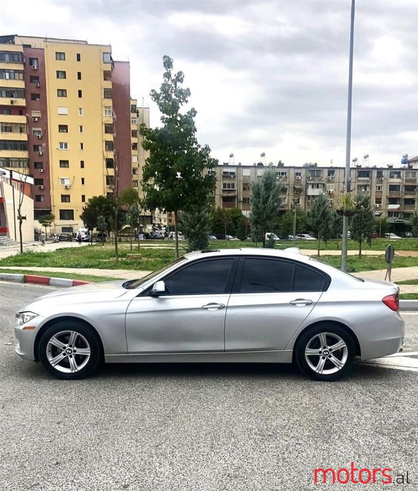 2012' BMW 320 photo #2