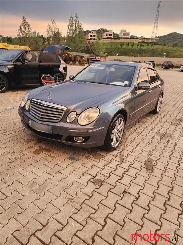 2007' Mercedes-Benz E 200 photo #1