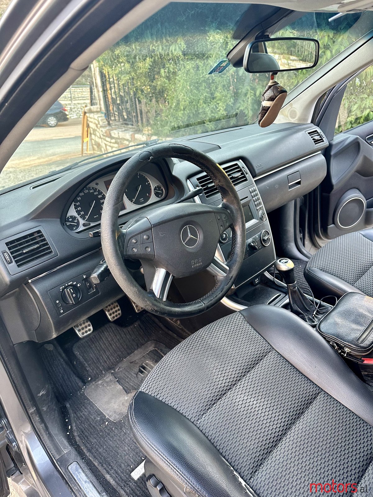 2010' Mercedes-Benz B 200 photo #5