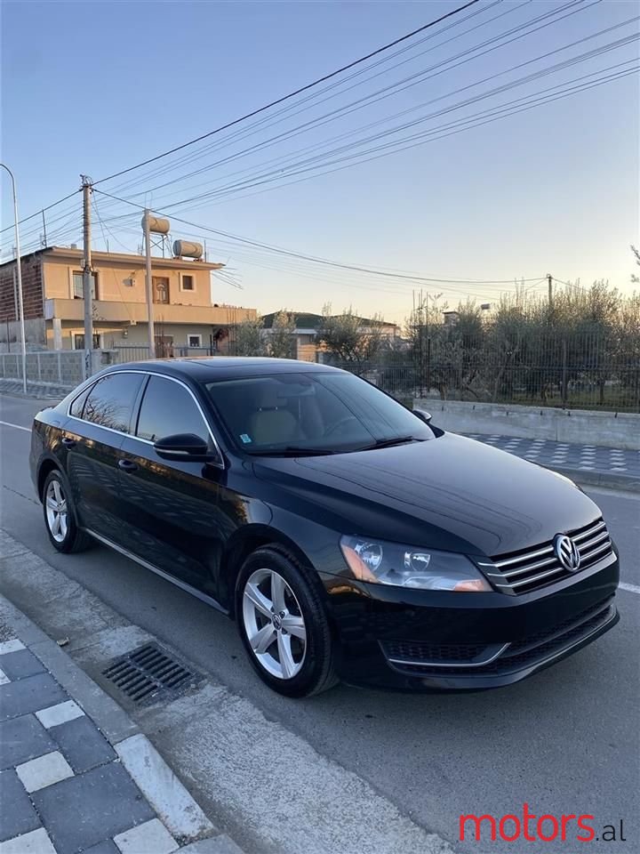 2012' Volkswagen Passat photo #4