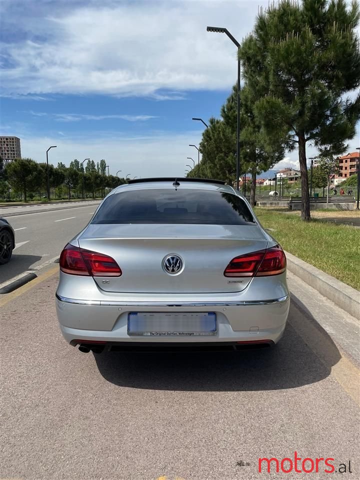 2012' Volkswagen Passat photo #3