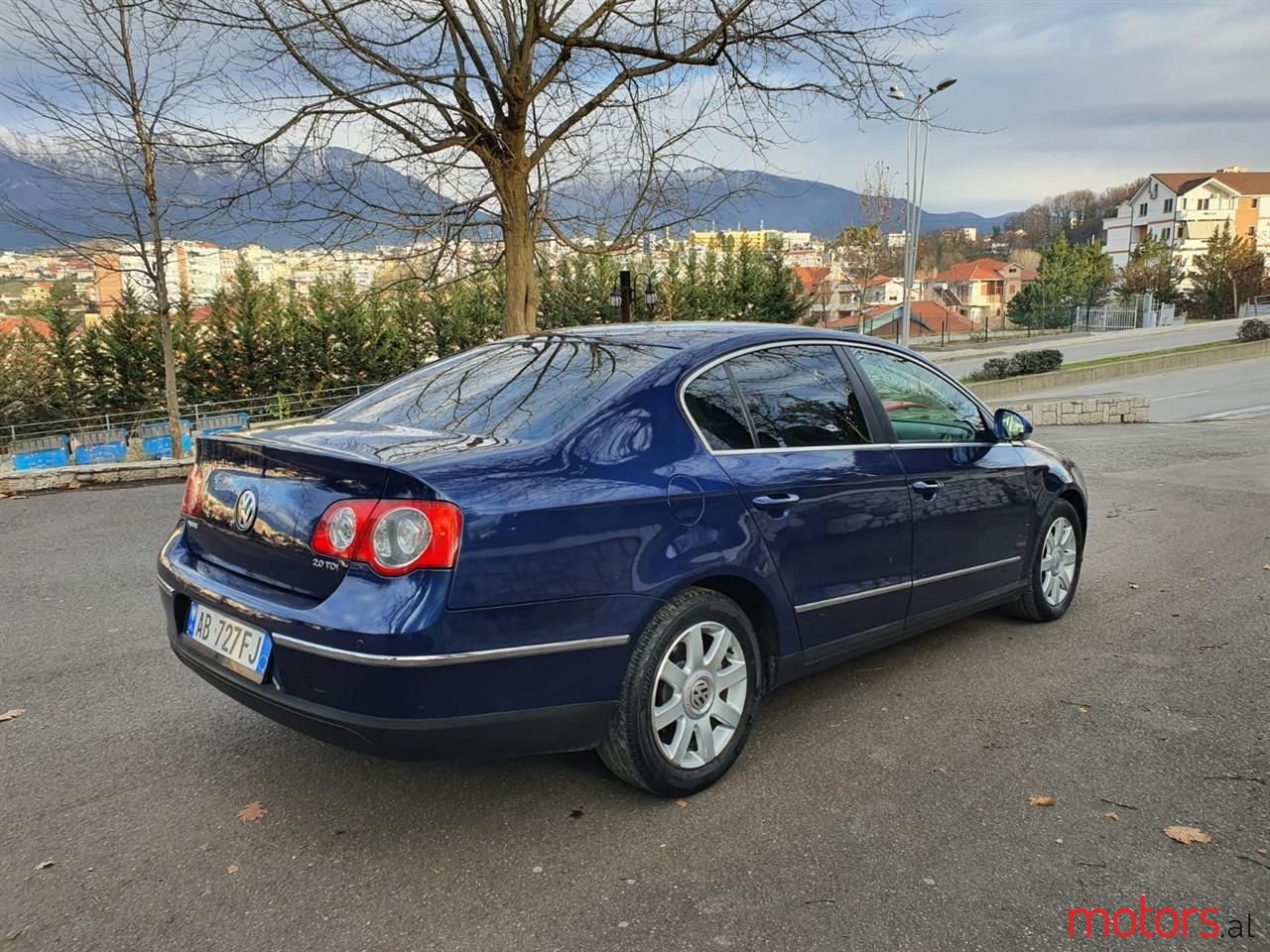 2005' Volkswagen Passat photo #5