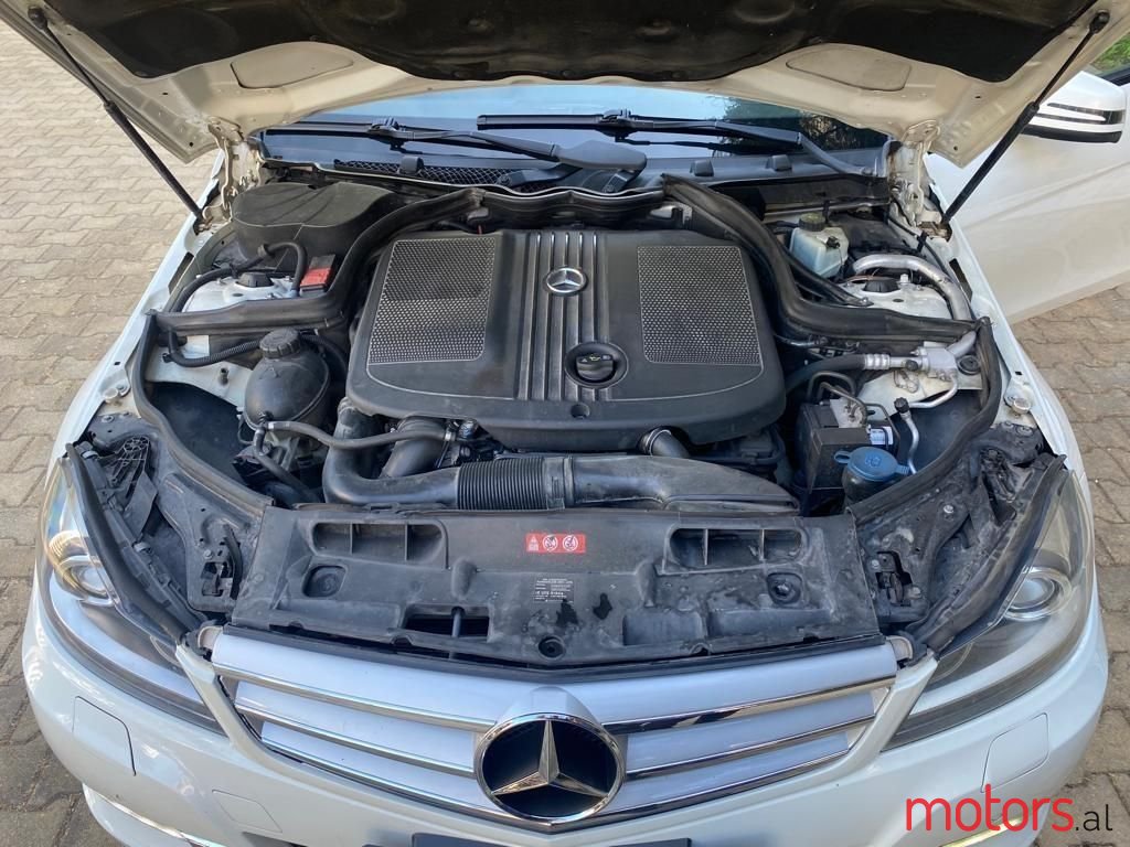 2011' Mercedes-Benz C 220 photo #6