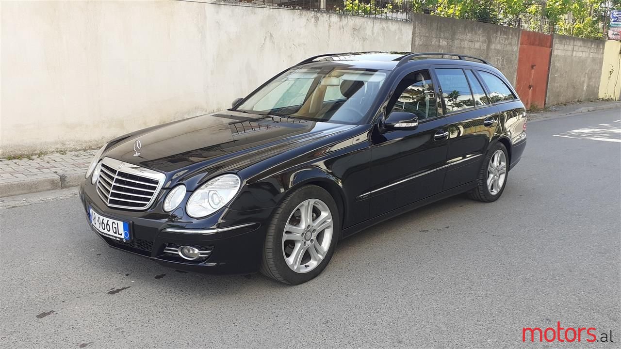 2007' Mercedes-Benz E 220 photo #1