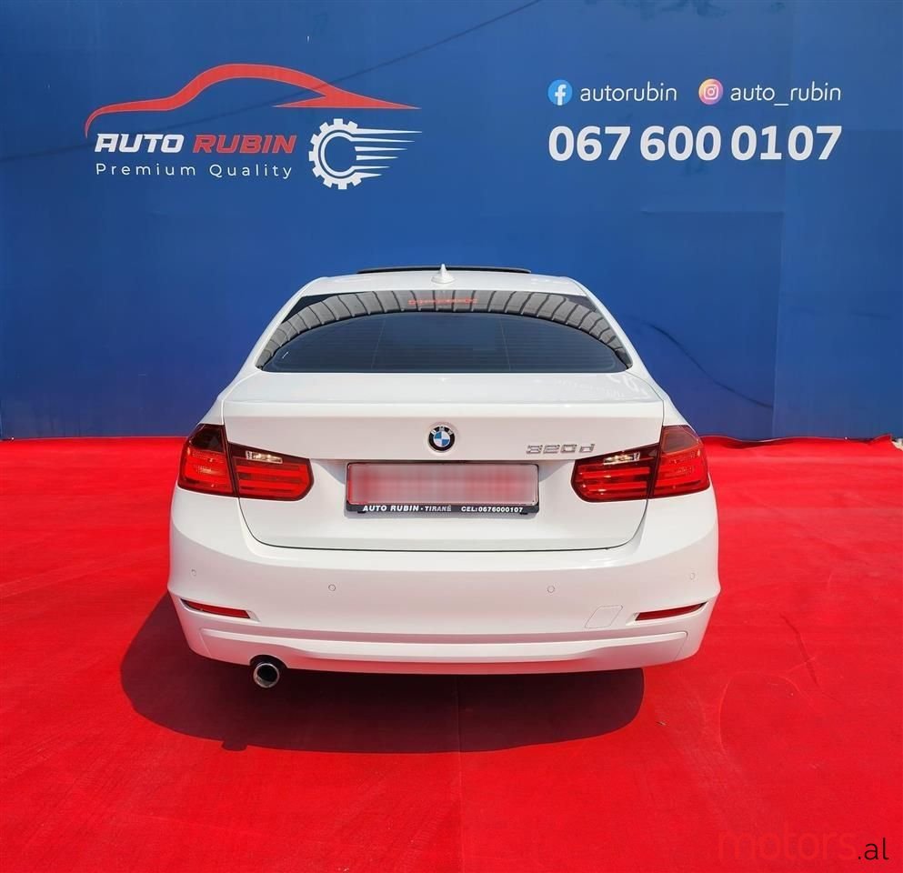 2012' BMW 320 photo #3