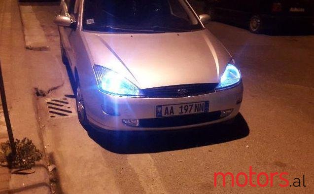 2001' Ford Focus photo #1