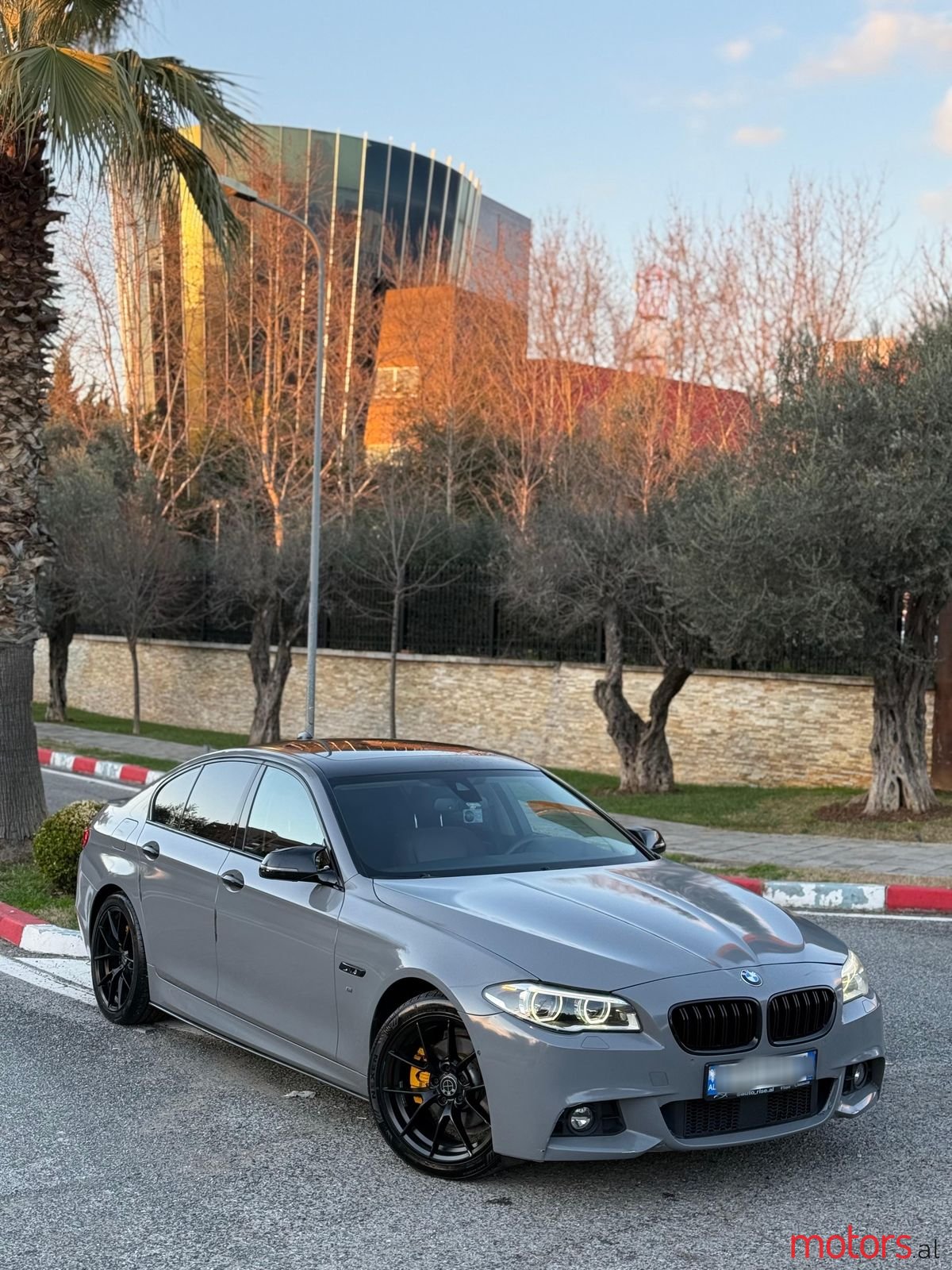 2016' BMW 520 photo #1