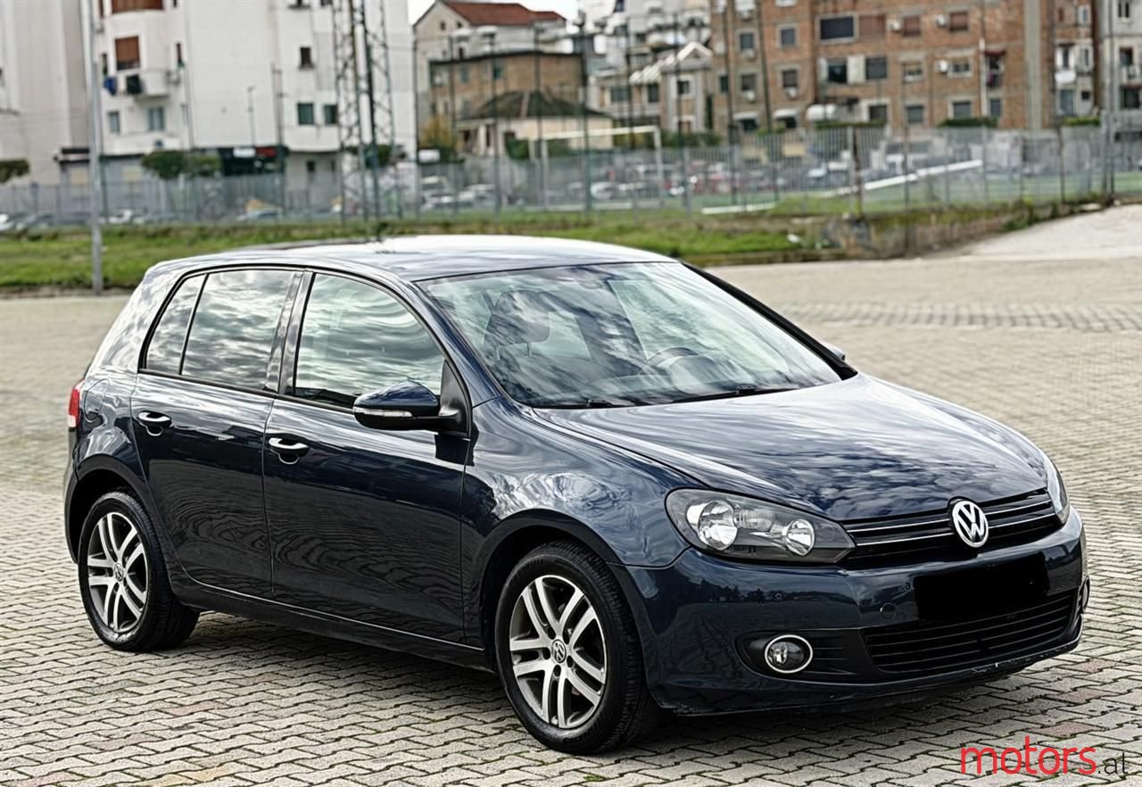 2010' Volkswagen Golf photo #2