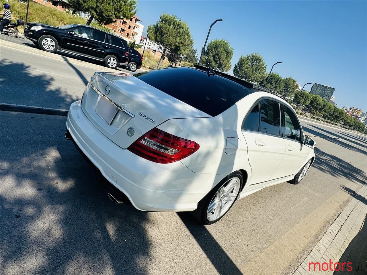2012' Mercedes-Benz C 300 photo #3