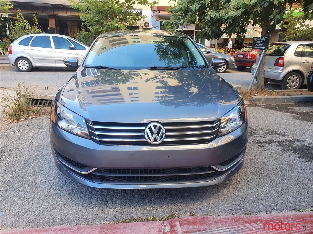 2013' Volkswagen Passat photo #1