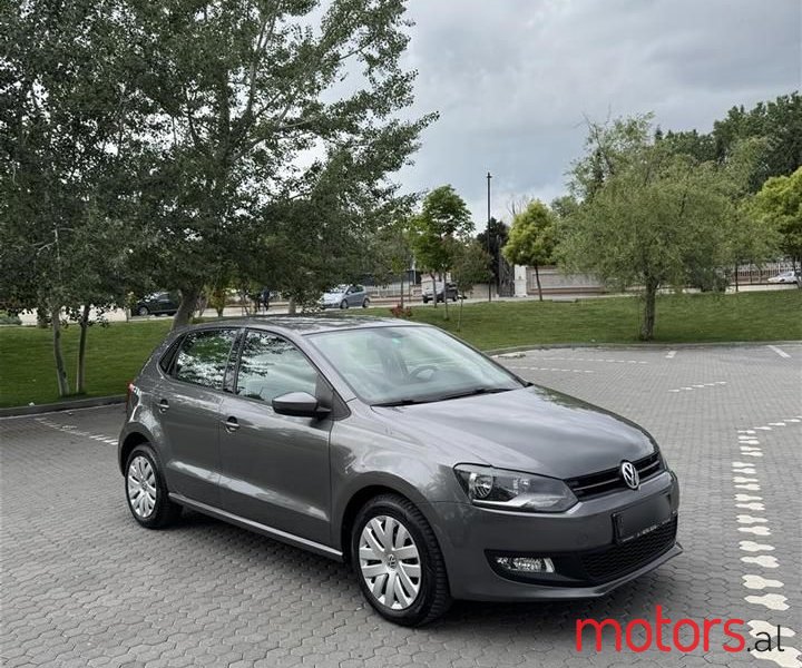 2010' Volkswagen Polo photo #2