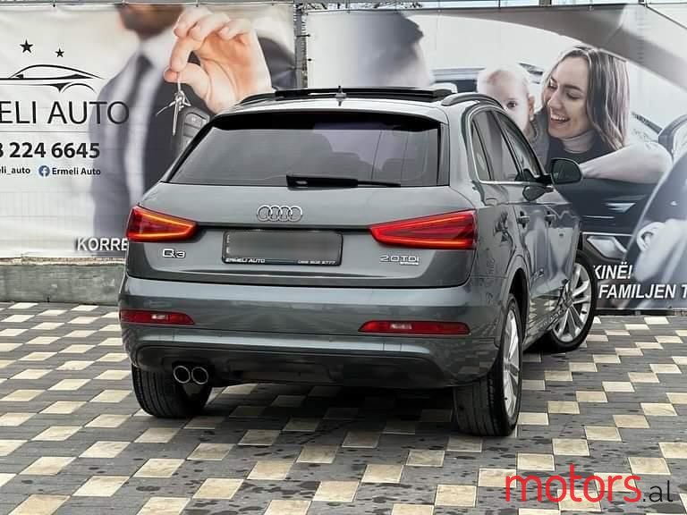 2012' Audi Q3 photo #2