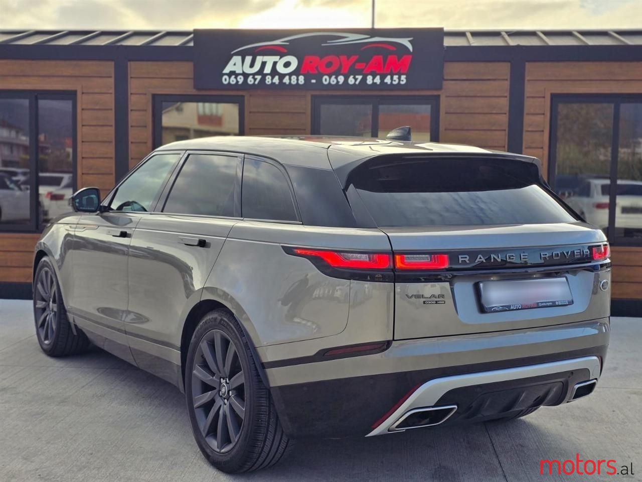 2018' Land Rover Range Rover Velar photo #2