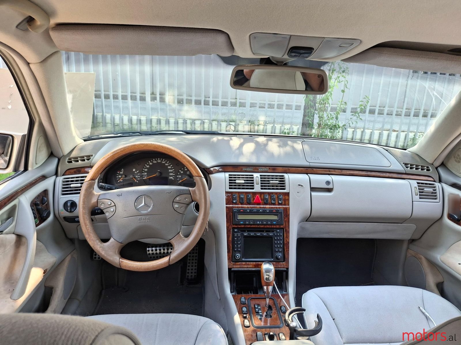 2000' Mercedes-Benz E 240 photo #6
