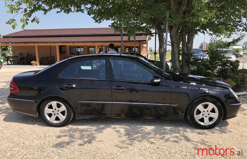 2004' Mercedes-Benz E 270 photo #1