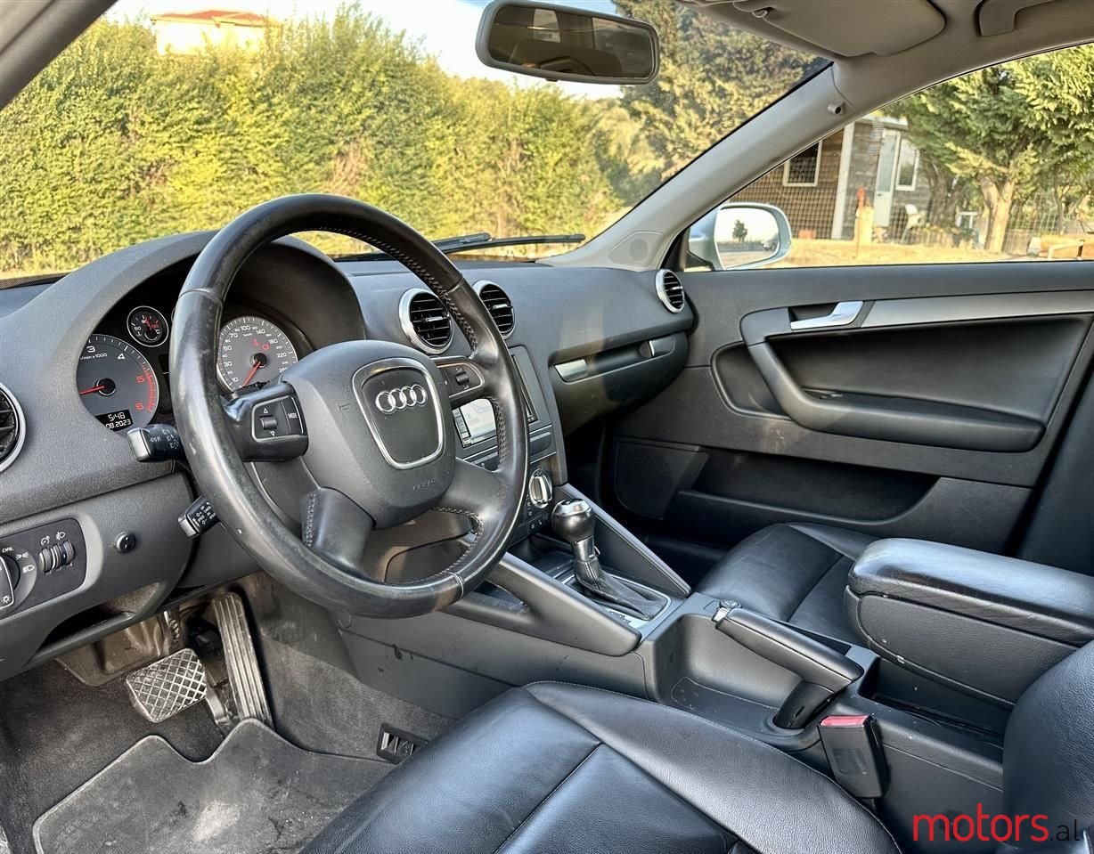 2012' Audi A3 photo #2