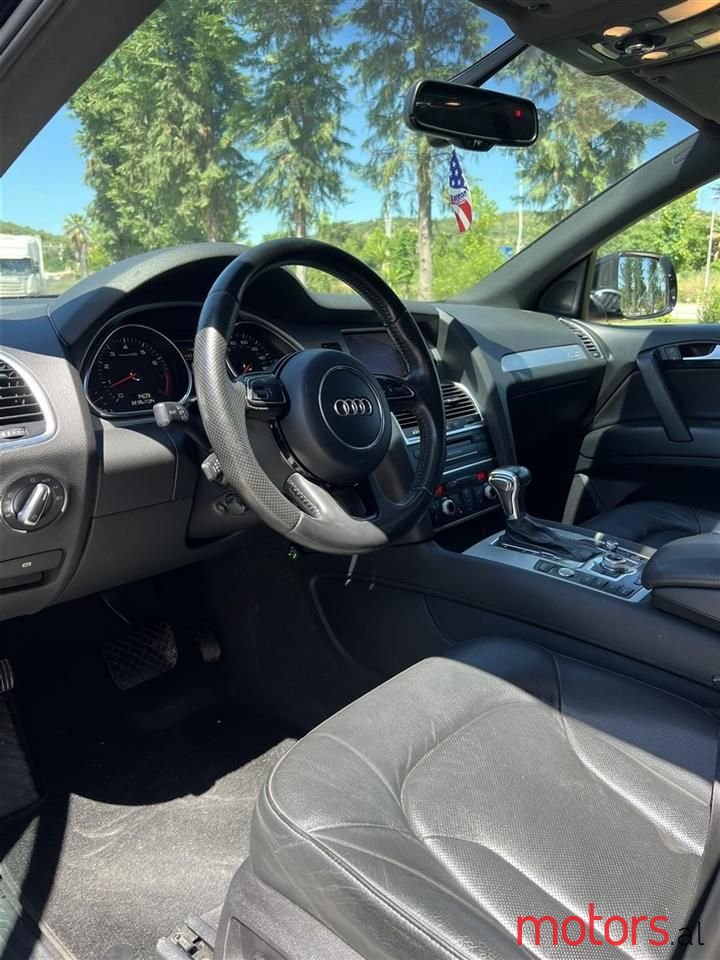 2012' Audi Q7 photo #4